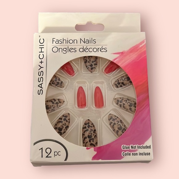 Fashion Nails | Cheetah print & Red Long Almond Press-on Nails - Picture 1 of 2